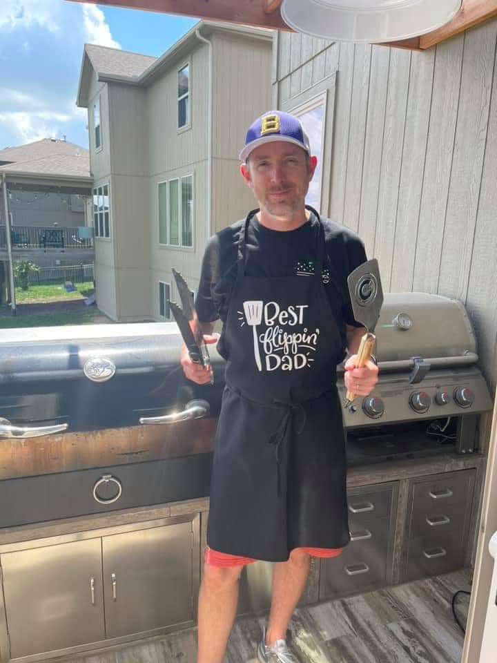 Father’s Day Grilling Aprons – Funny & Customizable!